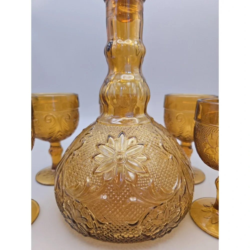 Vintage Decanter Amber Glass‎ Set With 7 Matching Goblets. Tara